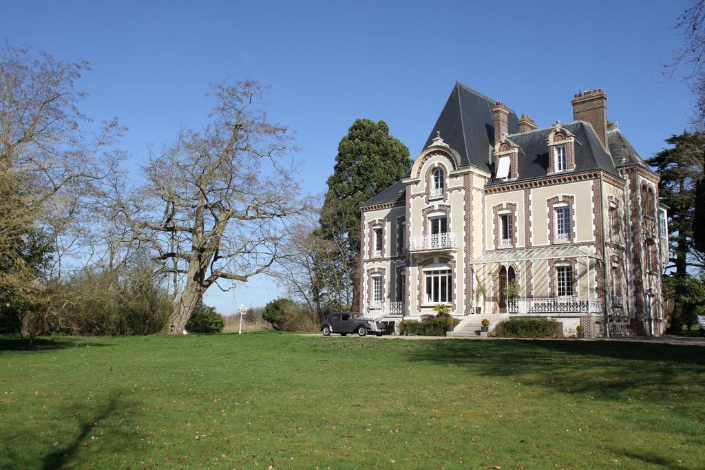 Chateau De La Folie Trie-Château Exteriér fotografie